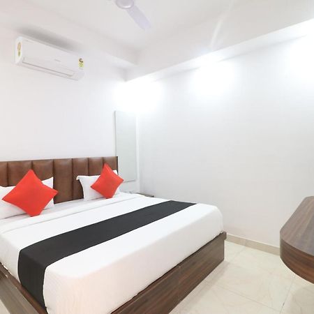 Hotel King Plaza Új-Delhi Kültér fotó