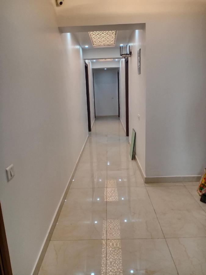 Hotel King Plaza Új-Delhi Kültér fotó