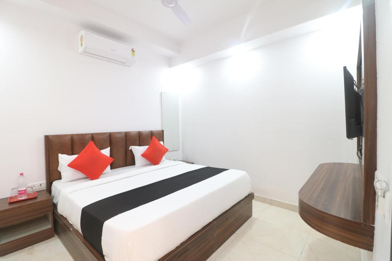 Hotel King Plaza Új-Delhi Kültér fotó