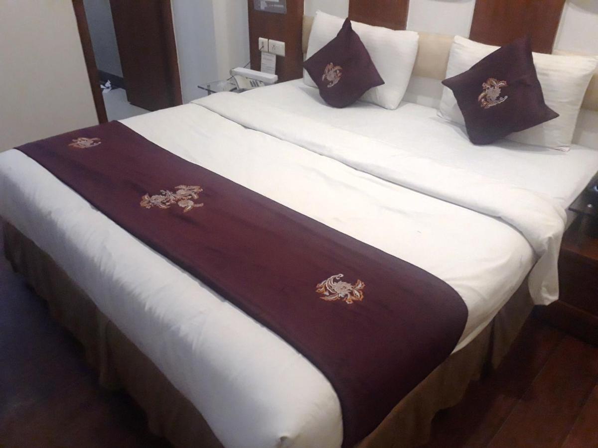 Hotel King Plaza Új-Delhi Kültér fotó