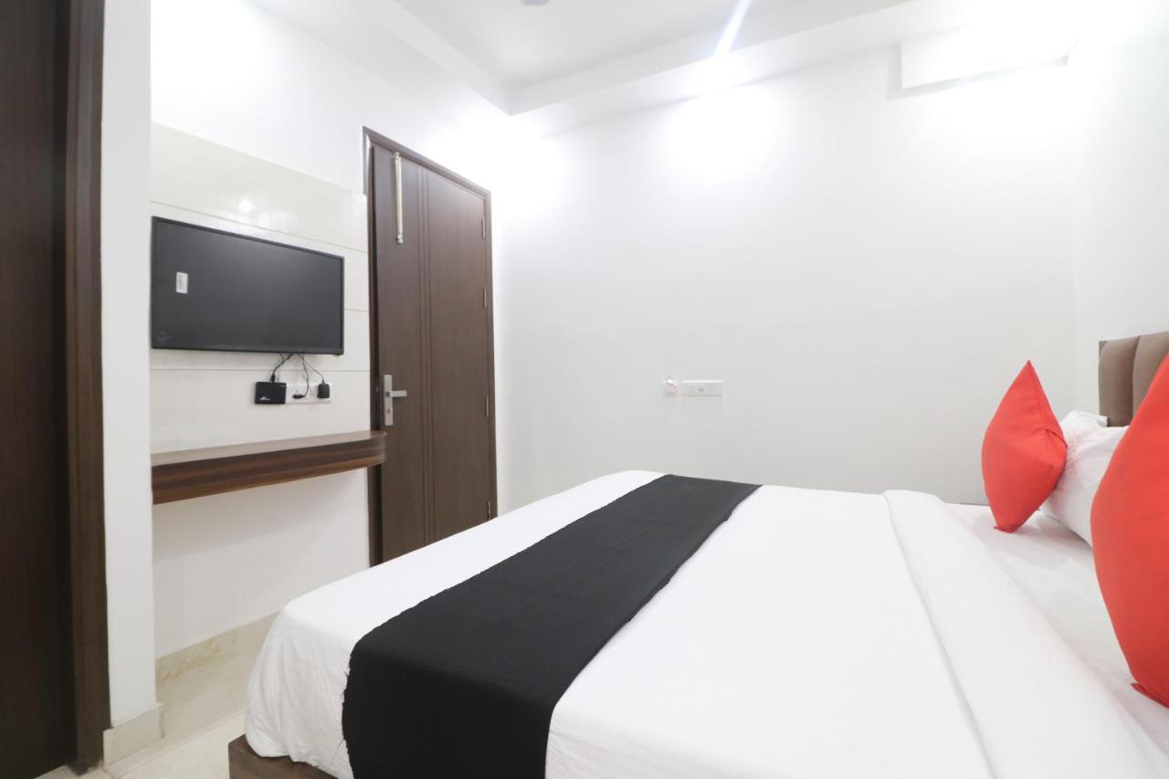 Hotel King Plaza Új-Delhi Kültér fotó