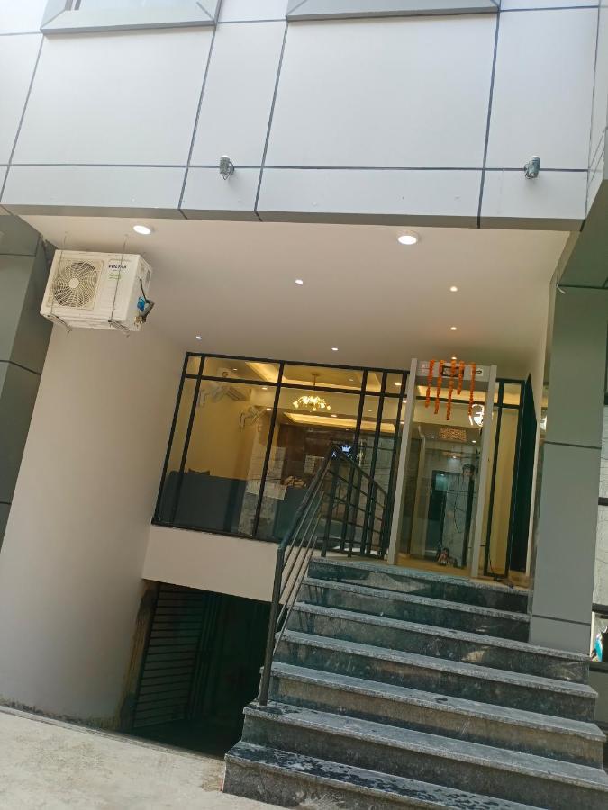 Hotel King Plaza Új-Delhi Kültér fotó