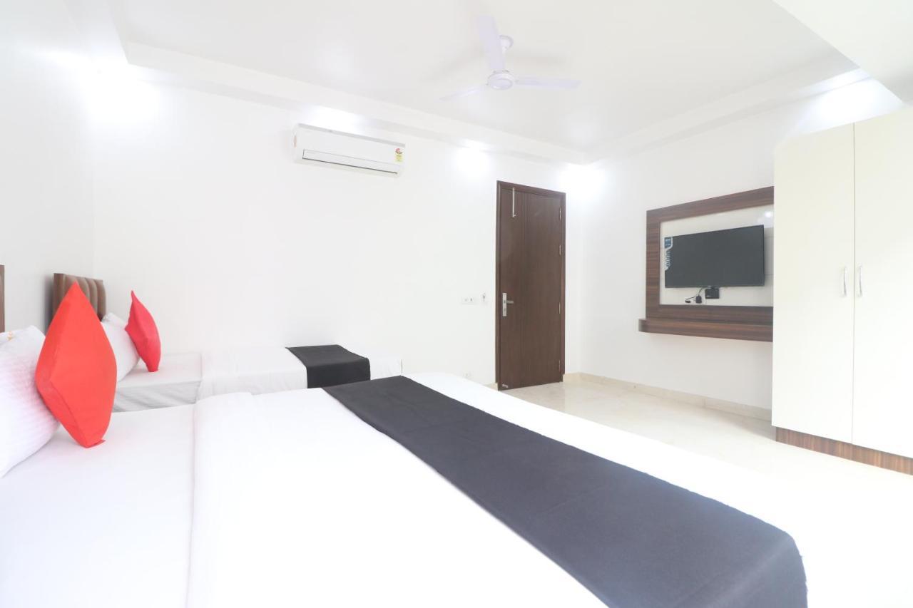 Hotel King Plaza Új-Delhi Kültér fotó